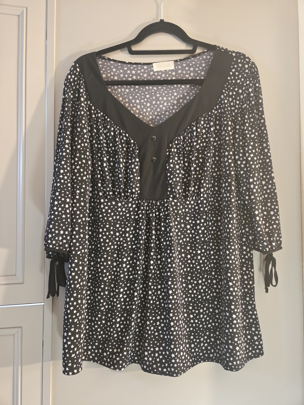 2X Maurices Black Tunic Top with White Star Print